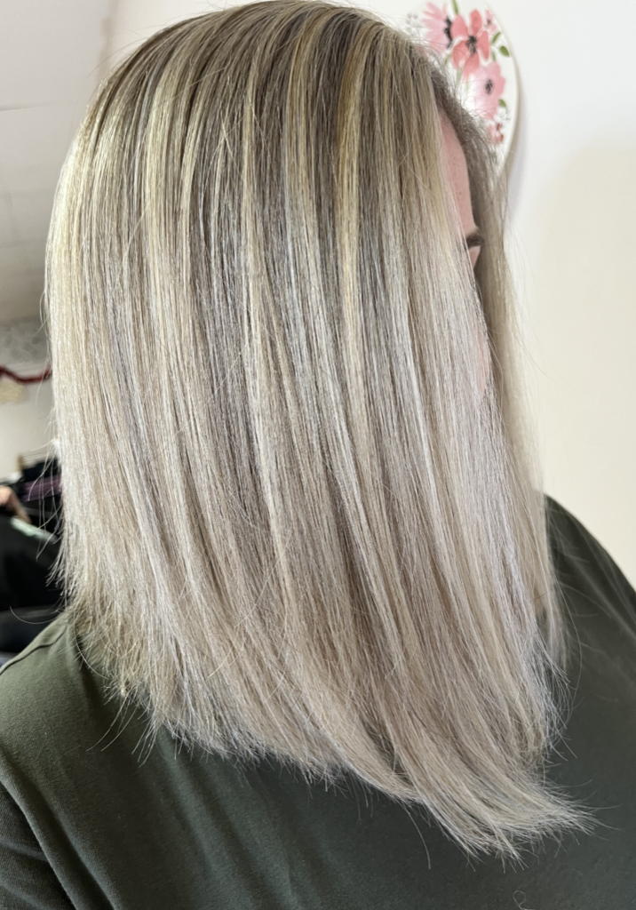 blonde hair colour from front right side
